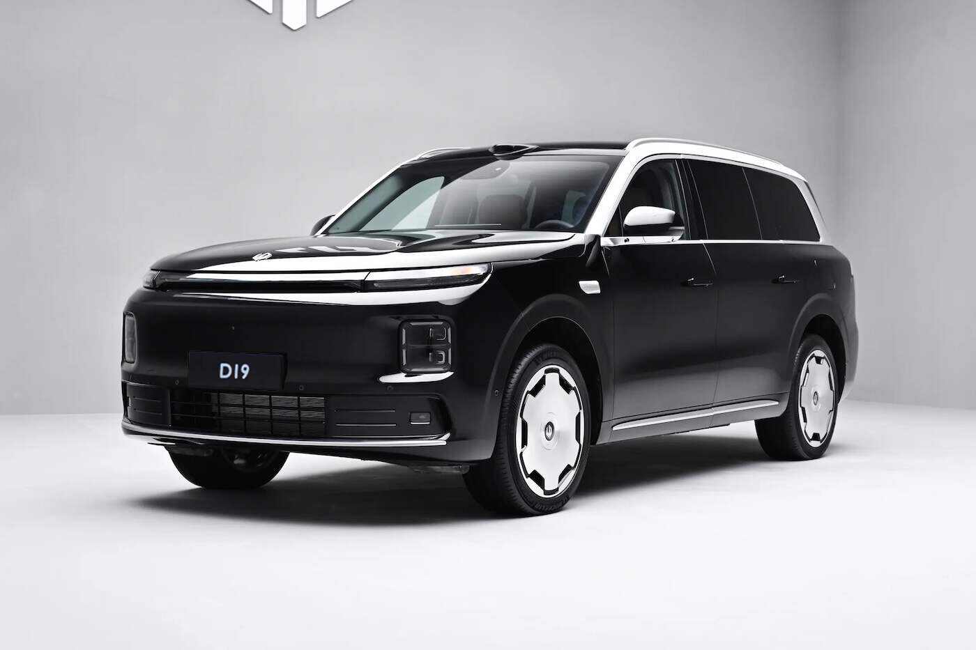 新势力销量集体下滑？零跑、鸿蒙智行、小米迎来新车，压力给到BBA