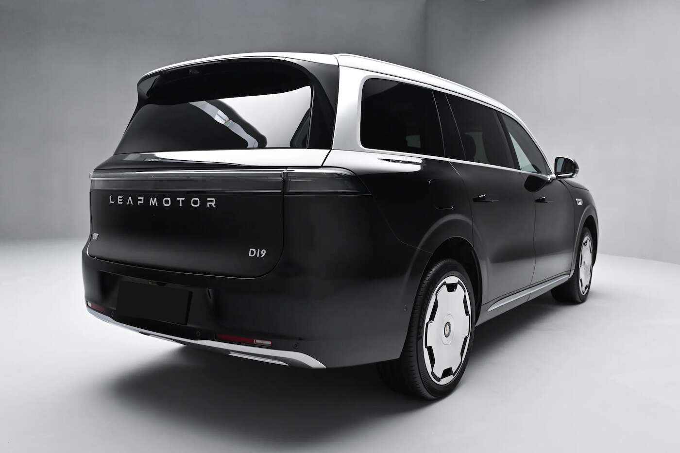 新势力销量集体下滑？零跑、鸿蒙智行、小米迎来新车，压力给到BBA