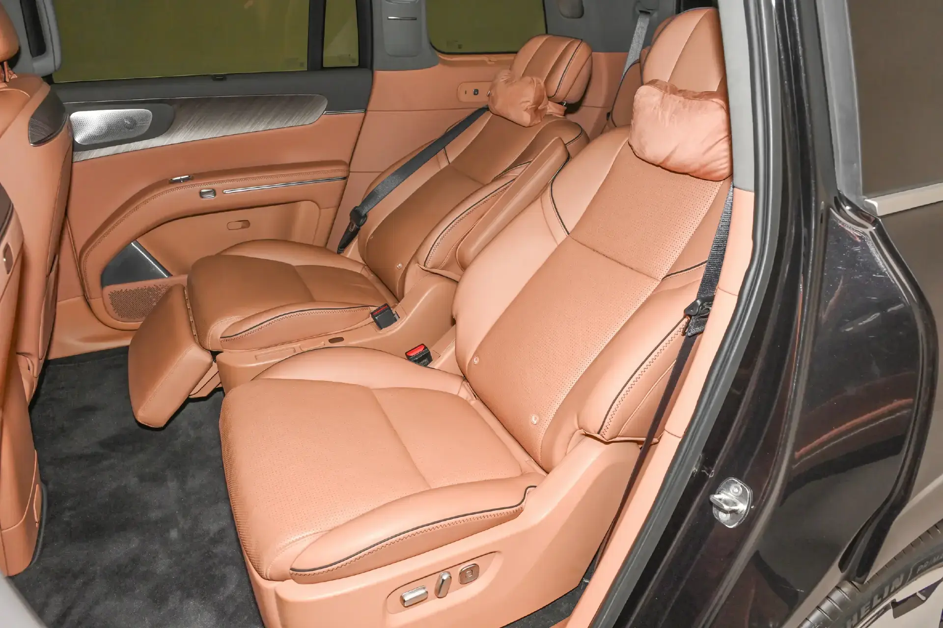 新势力销量集体下滑？零跑、鸿蒙智行、小米迎来新车，压力给到BBA