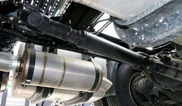 变速箱与传动轴连接图